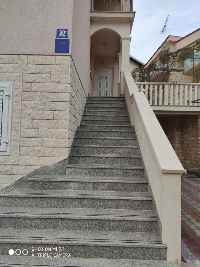 Apartment Svrco Zaboric Exterior photo
